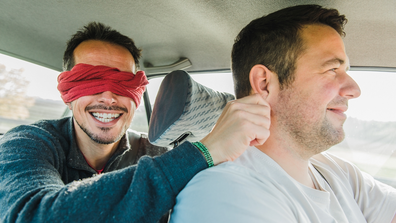 Willi lässt sich blind irgendwo in Deutschland aussetzen.