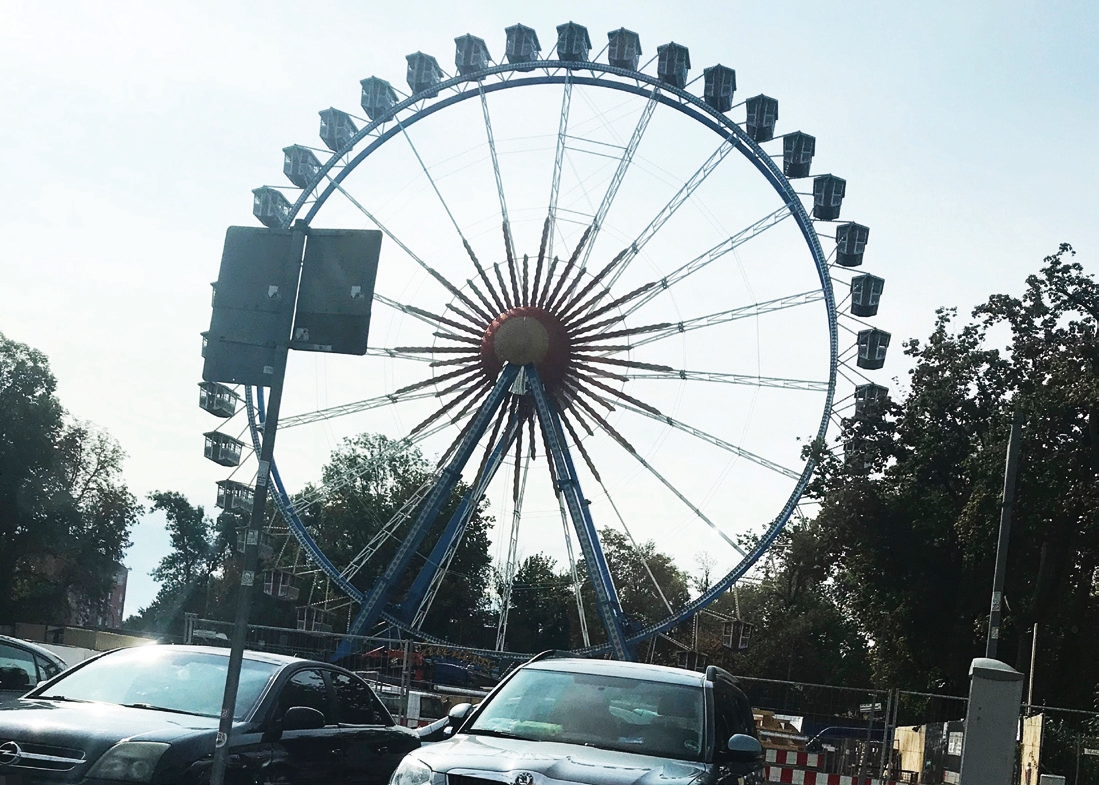 Auch nicht schlecht! Etwas Dult und ein Riesenrad mitten in der Stadt.