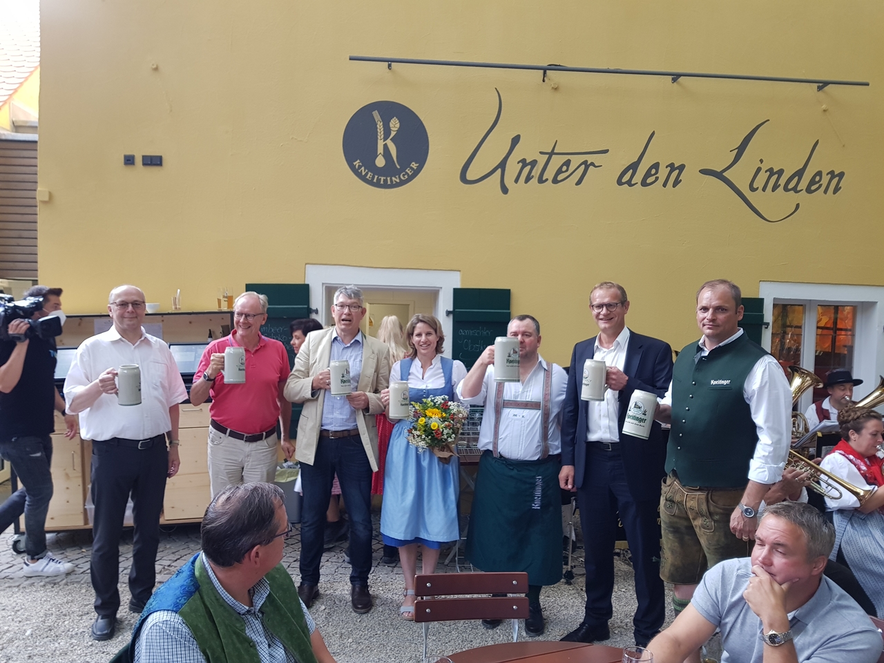 Urbayerische Küche im neuen Kneitinger Wirtshaus „Unter den Linden“.