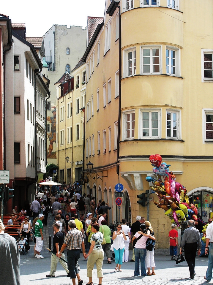 Volle Gassen und viel Trubel in der Altstadt – aber für dieses Jahr leider abgesagt: das beliebte Regensburger Bürgerfest.