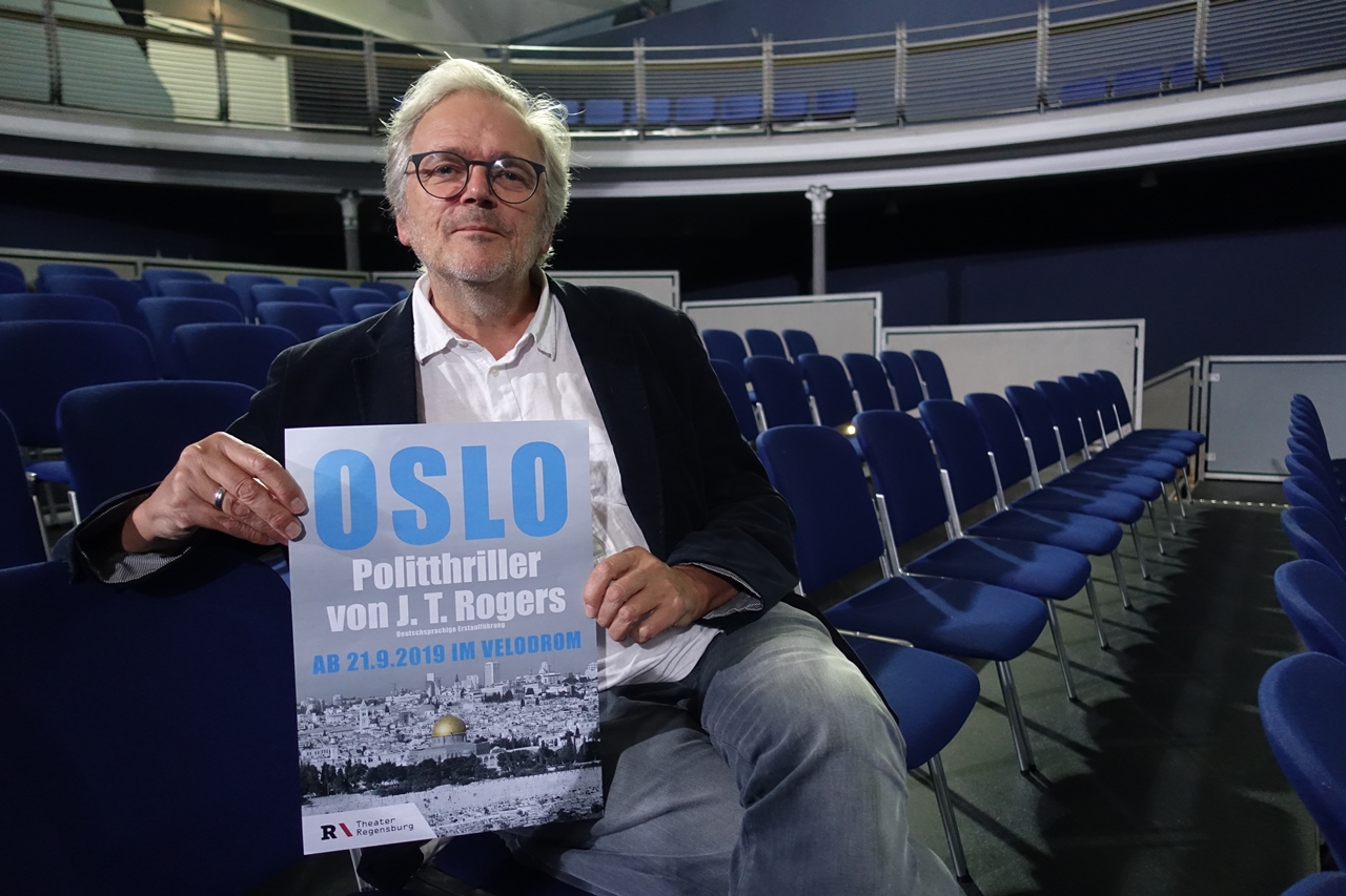 Theater Regensburg: „Oslo – Mission für den Frieden“