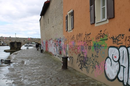 Nachgefragt | ﻿Wer rettet Regensburg vor den Schmierern?
