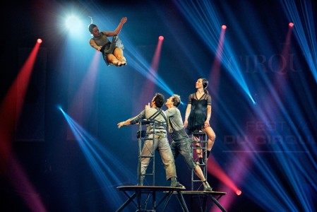 „SINNFONIE“ im 9. Weihnachtscircus Regensburg