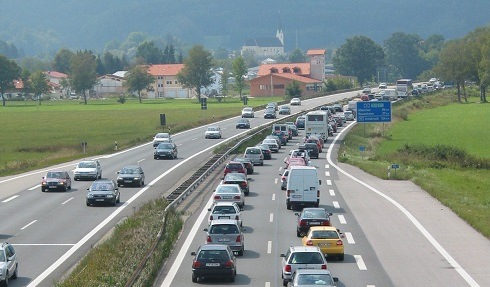 ADAC begrüßt Mautbefreiung