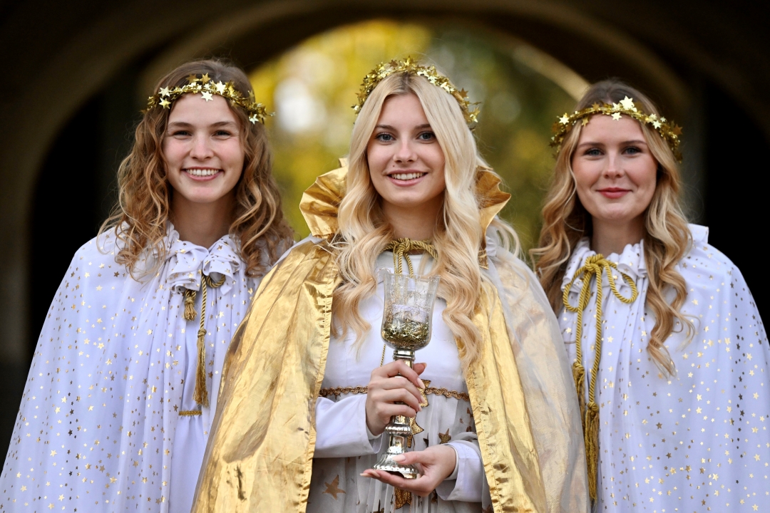 Romantischer Weihnachtsmarkt 2025 | „Fürstliches Christkind“ bringt vorweihnachtlichen Glanz in die Vorverkaufsaktionen