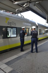 Aus bayerischen Polizeiberichten | Regensburg: Unbekannte beschmieren Zug