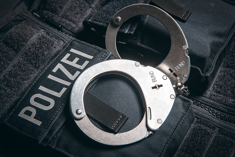 Aus bayerischen Polizeiberichten | Syrischer Schwarzfahrer widersetzt sich Beamten