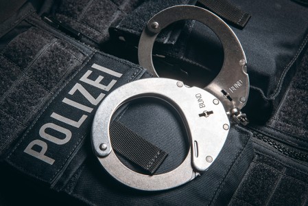 Aus bayerischen Polizeiberichten | Syrischer Schwarzfahrer widersetzt sich Beamten