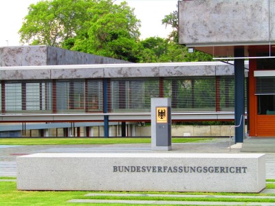 In & Out | Respekt! CSU verhindert Berufung von extrem linker Verfassungsrichterin