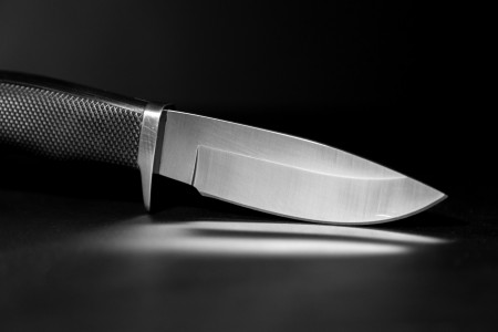 Aus bayerischen Polizeiberichten | Regensburg: Slowake bedroht junge Frau mit Messer