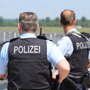 Aus bayerischen Polizeiberichten | Versuchter Raub durch Südländer am Regensburger Peterstor