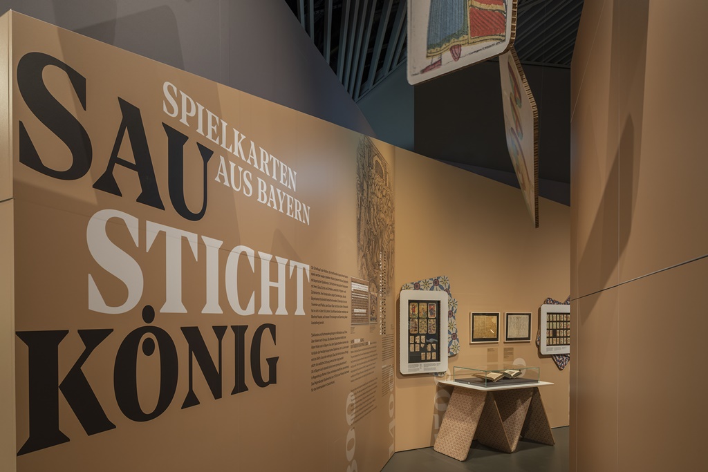 Die Sau sticht den König! Kabinettausstellung