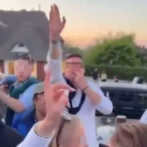 In & Out | Unschuldiger Partyhit aktiviert hysterische Verbotsapostel