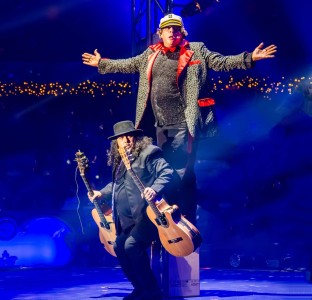 Regensburger Weihnachtscircus 2025: „SINNFONIE“ 