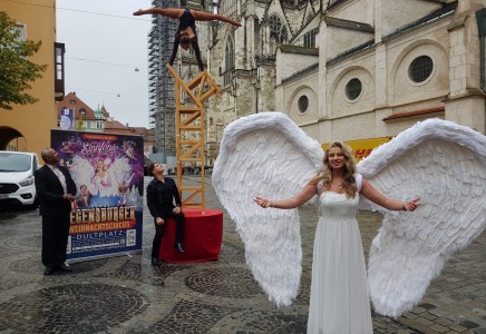Manegen-Klassiker: Der 9. Regensburger Weihnachtscircus