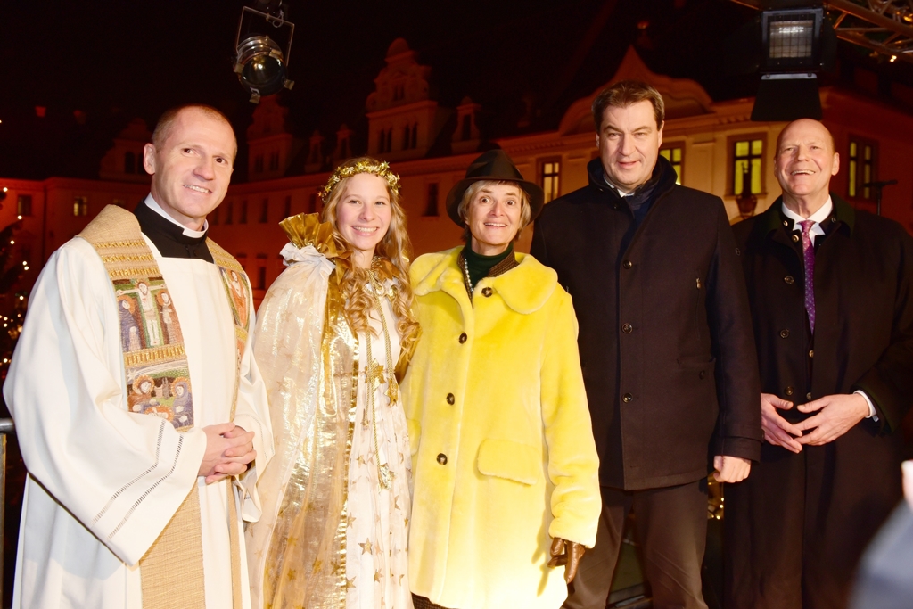 „Romantischer Weihnachtsmarkt“: Die festliche Eröffnungsfeier mit viel Prominenz