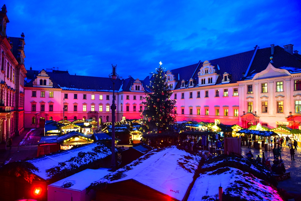 "Romantischer Weihnachtsmarkt": „Tag der sozialen Berufe“