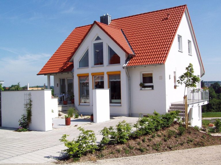 13902-house-66627_1920