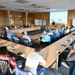 2026-10-14-L3_zukunftsfähig_heizen_LRA_HCW_Gut gefüllter Sitzungssaal