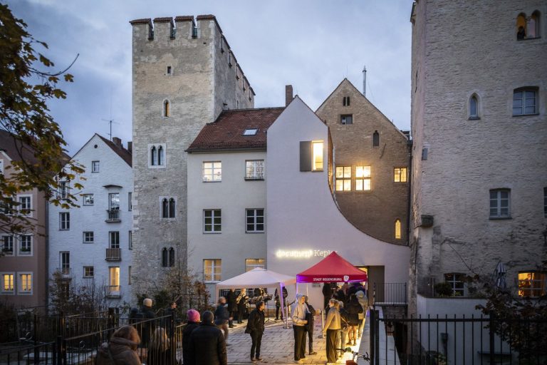 versand-1002-lange-nacht-der-museen_vielfaeltiges-programm-bei-den-museen-der-stadt-regensburg-c-document-kepler-ivana-bilz